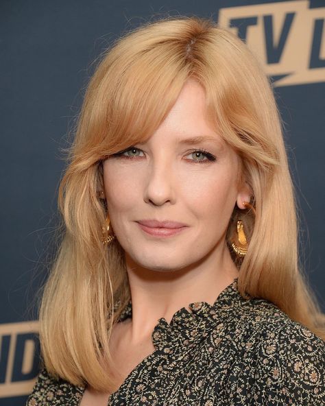 Kelly Reilly Selfie, Kelly Reilly Selfie Picture, Kelly Reilly Yellowstone, Danielle Brisebois, Aniston Hair, Jessica Kelly, Fridge Photos, Kelly Reilly, Jennifer Aniston Hair