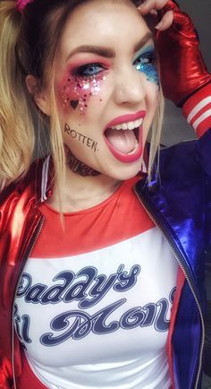 Harley Quinn Makeup Halloween, Harley Quinn Makeup Ideas, Harley Quinn Make-up, Harley Quinn Diy, Harley Quinn Dress, Harley Quinn Costume Diy, Harley Quinn Disfraz, Diy Scarecrow Costume, Scarecrow Halloween Makeup