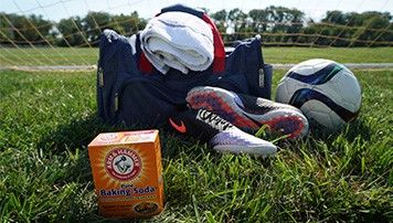 De-grit Your Sports Gear Clean golf irons, football gear and hockey sticks with 3-parts baking soda to 1-part water. Laundry Detergent Bottles, Baking Soda Toothpaste, Hockey Helmet, How To Cat, Detergent Bottles, Natural Beauty Remedies, Golf Irons, Cat Urine, Summer Camps For Kids