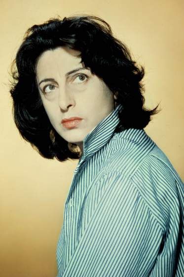 <strong>1956: Anna Magnani - <i>The Rose Tattoo</i></strong> Anna Magnani, Award Names, Best Actress Oscar, Ingrid Bergman, Academy Award Winners, Oscar Winners, Meryl Streep, Vintage Film, Academy Awards