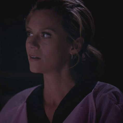 grey's anatomy • 'perfect storm', 9x24 • lauren boswell • hilarie burton Lauren Boswell, Hilarie Burton, House Md, Chicago Med, New Amsterdam, Soft Heart, Perfect Storm, Chicago Fire, Grey's Anatomy