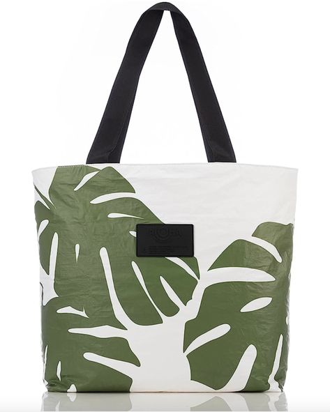 $74.00 Perfect beach essential to keep all of your belongings zipped up and dry. Expandable full zipper top to maximize space in-flight and on the go. Natural Yoga Mat, Aloha Collection, Beach Tote Bag, Yoga Mat Bag, Reversible Tote, Surf Outfit, Clutch Pouch, Simple Bags, Kids Luggage