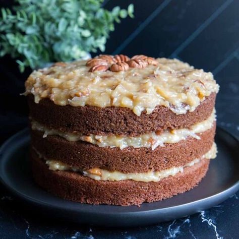 Original German Chocolate Cake Recipe, German Sweet Chocolate Cake Recipe, Coconut Cupcake Recipes, Homemade German Chocolate Cake, Chocolate Cake Frosting, German Chocolate Cake Recipe, Pecan Frosting, Sweet Chocolate Cake, Coconut Pecan Frosting