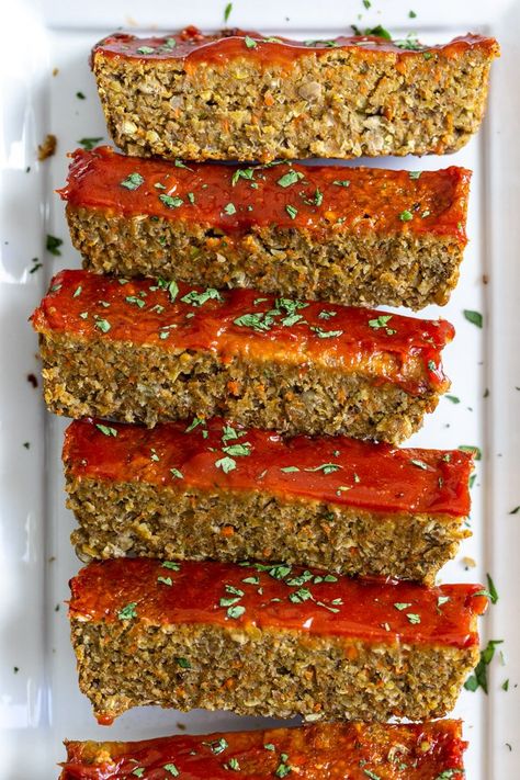 This Vegan Meatloaf is filled with lentils and simple whole-foods ingredients. It's simple to make and so deliciously filling! Vegan One Pot Meals, Lentil Meatloaf, Cooking Hobby, Lentils Vegan, Vegan Meatloaf, At Home Cooking, Lentil Loaf, Meatloaf Meatballs, Fitness Foods