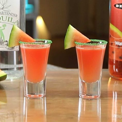 This wild cocktail combines tequila, light tequila, and silver tequila. If you like this, also check out Watermelon Kamikaze. Watermelon Shooters, Strawberry Margarita Jello Shots, Shots Alcohol Recipes, Shooter Recipes, Lemon-lime Soda, Shots Alcohol, Watermelon Margarita, Mango Margarita, Tipsy Bartender