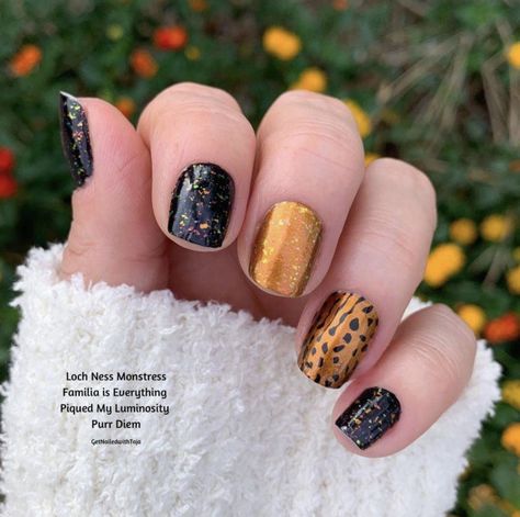 Familia Is Everything Color Street Combo, Familia Is Everything Color Street, Iridescent Nails, Nail Color Combos, Fall Manicure, 2023 Color, Subtle Nails, Nails Halloween, Loch Ness