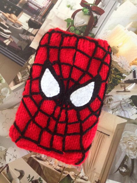 Spiderman phone case Crochet Marvel, Spiderman Phone Case, Bag Boys, Crochet Bags, Make And Sell, Calculator, Crochet Bag, Crochet Projects, Messenger Bag