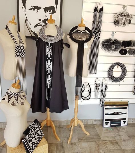 Xhosa Capes, Xhosa Beads, Xhosa Traditional Wedding Dresses, African Beaded Bracelets, African Traditional Wear, African Accessories, African Wedding Dress, African Fashion Traditional, Traditional Jewellery