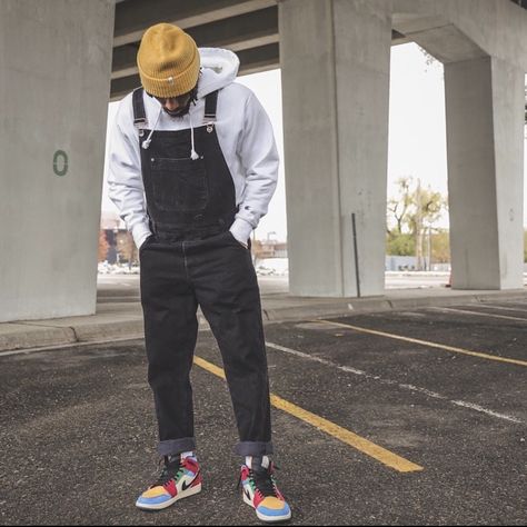 Overalls Outfit Fall Men, Overall Men Outfits Street Styles, Mens Overall Outfit, Hoodie Overalls Outfit, Overalls Outfit Men Street Styles, Overalls Men Outfits, Black Men’s Overalls Outfit, Yezzy Outfits Men, Hoodie And Overalls Outfit