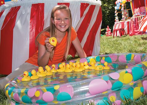 Duck Matching Game | Fill your own pool with water and then add the ducks for a fun and easy DIY carnival game! #carnival Backyard Carnival Games, School Carnival Ideas, Backyard Carnival Birthday Party, Easy Carnival Games, Carnival Games For Adults, Carnival Game Ideas, Church Carnival Games, Fall Carnival Games, School Carnival Games