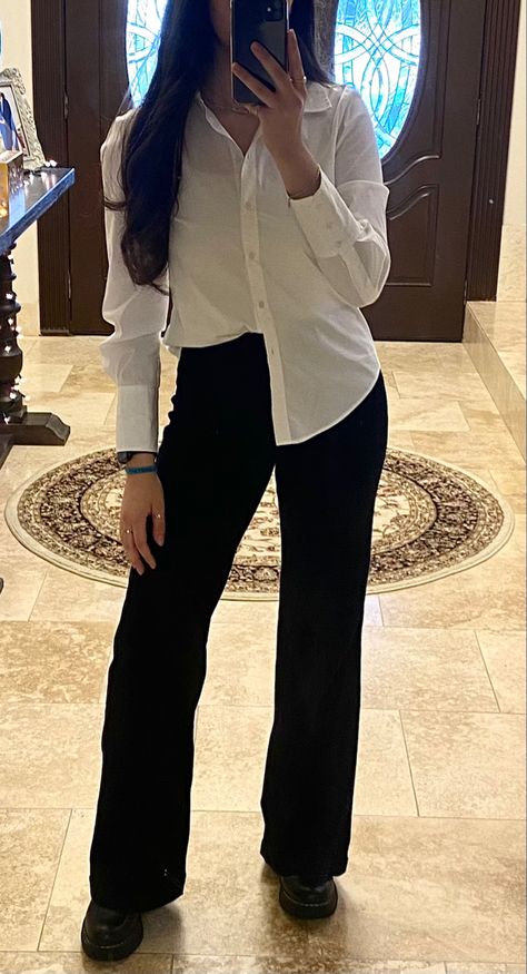 Black Pants White Top Outfit, Black And White Dress Outfit, Pants And Shirt, White Dress Outfit, Outfit Pants, Black And White Dress, Dress Outfit, White Dress, Black White