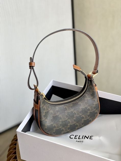 Celine Mini Ava, Trendy Purses, Handbag Essentials, Bag Obsession, Girly Bags, Fancy Bags, Bags Aesthetic, Pretty Bags, Celine Bags