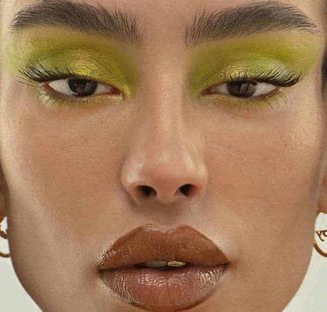 Maquillage On Fleek, Green Makeup, Eye Makeup Art, Editorial Makeup, Makeup Goals, Sims 4 Cc, Makeup Essentials, Pretty Makeup, Creative Makeup