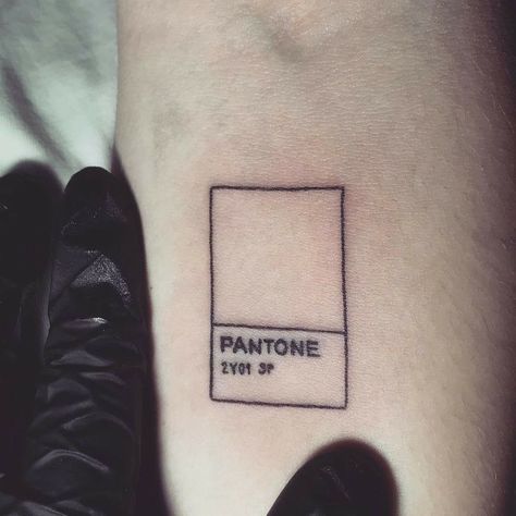 Pantone Tattoo, Grid Tattoo, Continuous Line Tattoos, Discrete Tattoo, Istanbul Tattoo, Continuous Line Tattoo, Front Shoulder Tattoos, Interesting Tattoos, Single Line Tattoo