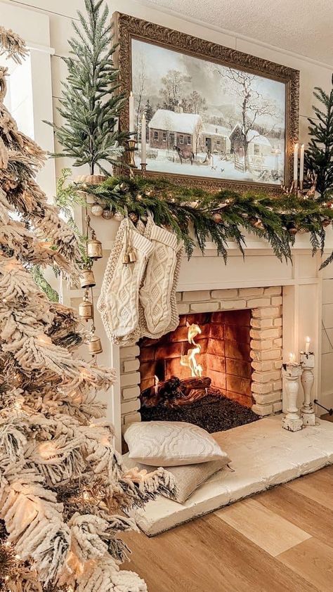 Rustic Christmas Fireplace Mantels, Wall Decor Ideas Kitchen, Kitchen Wall Decor Ideas, Future Christmas, Christmas Mantles, Mantle Decorating, Christmas Fireplace Mantels, Mantle Ideas, Decor Ideas Kitchen