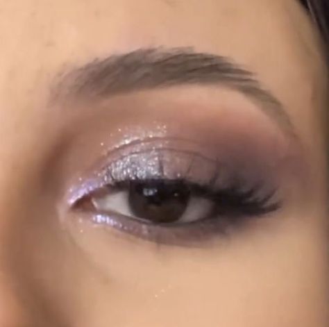 Ethereal Aesthetic Makeup, Wet Eyeshadow Look, Ethereal Makeup Looks, Spring Eye Makeup, Ideas De Maquillaje Natural, Bold Eyes, Swag Makeup, Ethereal Makeup, Pinterest Makeup