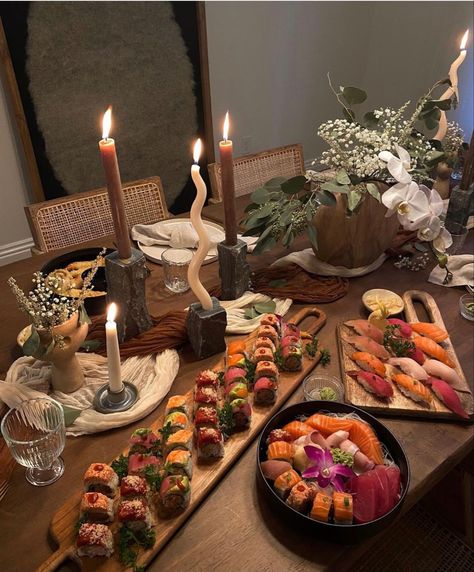 Sushi Dinner Party, Parisian Dinner Party, Dinner Hosting Ideas, Friendsgiving Dinner Party, Sushi Dinner, Sushi Party, Friendsgiving Dinner, Sushi Night, Hosting Dinner