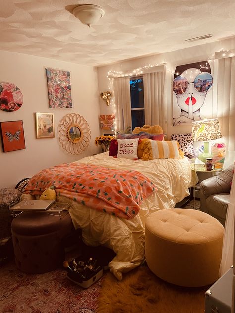 Cozy Teen Bedroom Ideas, Cozy Teen Bedroom, Eclectic Room, Bedroom 2024, Pretty Homes, Teen Rooms, Bedroom Theme, Swedish Cottage, Hippy Room