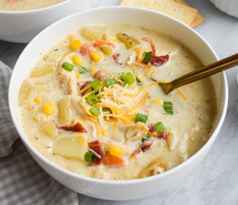 Low-FODMAP & Gluten-free Chicken Corn Chowder | Dr. Rachel Pauls Fodmap Slow Cooker, Chicken Corn Chowder Recipe, Low Fodmap Chicken, Gluten Free Bbq, Chicken Corn Chowder, Canning Sweet Corn, Chicken Corn, Corn Chowder Recipe, Chowder Recipe