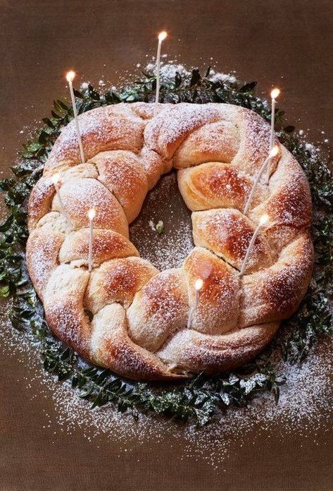 Swedish Tea Ring, Cardamom Coffee, Bread Wreath, Finnish Recipes, Sweet Paul Magazine, Coffee Bread, Tea Ring, Norwegian Food, Scandinavian Food