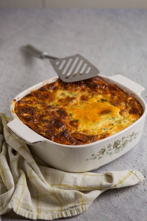 Potato Moussaka, Layered Potato, Bosnian Recipes, Ground Beef And Potatoes, Serbian Recipes, Beef And Potatoes, Pan Recipes, Easy Casserole, Food Words