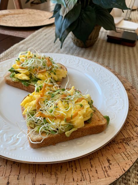 Alfalfa Sprouts Recipes, Pescatarian Lifestyle, Alfalfa Sprouts, Budget Bytes, Sprout Recipes, Food Inspo, Avocado Egg, Avocado Toast, Sprouts