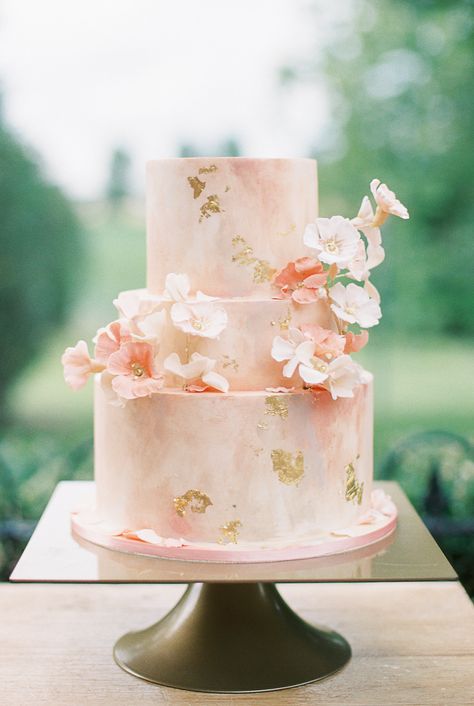 Blush and gold foiled wedding cake: Photography: Jenny Haas - http://www.jennyhaas.com/, Leah Barry - http://leahbarryphotography.com/, Tracy Burch - http://www.tracyburchphotography.com/ Blush Colored Wedding, Sugar Flower Wedding Cake, Blush Wedding Cakes, Blush Wedding Colors, Summer Wedding Cakes, Fondant Wedding Cakes, Small Wedding Cakes, Fresh Flower Cake, Floral Wedding Cakes