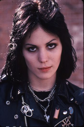 Princesa Punk, Chicas Punk Rock, Hottest Hairstyles, Estilo Punk Rock, Lita Ford, Women Of Rock, Stunning Hairstyles, Riot Grrrl, Joan Jett