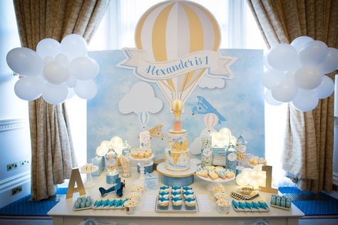 Hot Air Balloon Baby Shower Dessert Table, Hot Air Balloon Centerpiece Birthday, Hot Air Balloon Backdrop Birthday, Hot Air Balloon Party Food, Hot Balloon Decorations, Hot Air Balloon Birthday Party Boy, Hot Air Balloon First Birthday Boy, Hot Air Balloon 1st Birthday Party