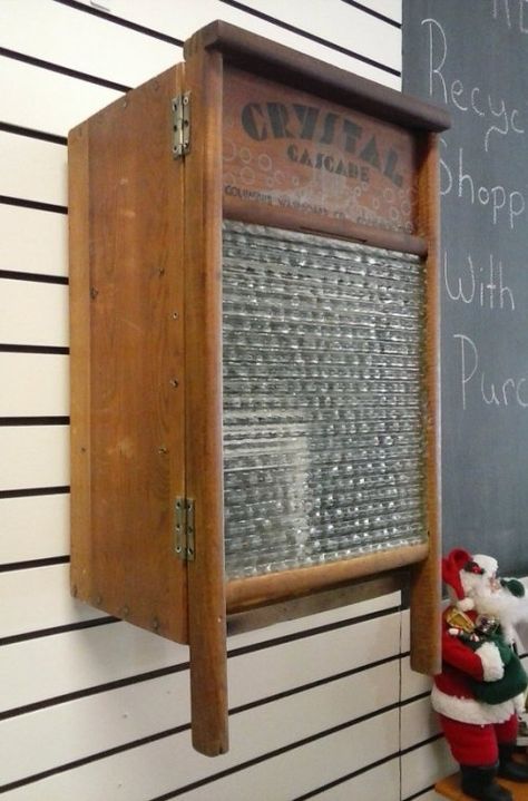 Primitive Laundry Rooms, Glass Washboard, Rustic Storage Cabinets, Koti Diy, Room Storage Diy, Primitive Bathrooms, Hanging Cabinet, Prim Decor, Rustic Storage