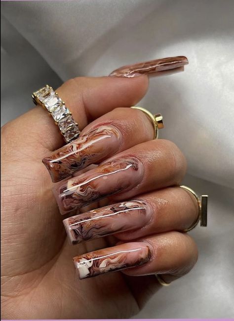 Earthy Nails Acrylic Long, Acrylic Nails Ideas Winter, Neutral Marble Nails, Marble French Tip Nails, Brown Marble Nails, Brown And Gold Nails, Marble Acrylic Nails, Nail Design Glitter, Brown Acrylic Nails