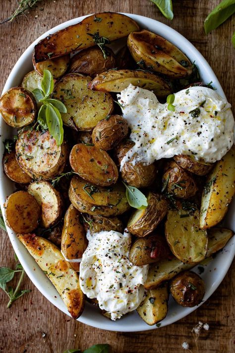 Roasted potatoes, upgraded. 😍 These from @inspiredwithatwist are roasted with pancetta and loads of fresh herbs, then topped with burrata. Herb Potatoes, Burrata Recipe, Food Sides, Garlic Spread, Herb Roasted Potatoes, Antipasto Salad, Rice Side, Roasted Peppers, Veggie Dishes