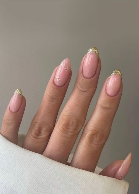 glitter nails, festive nails, new year eve nails, glitter tip nails, glitter french tip nails, festive nail art Gold French Tip, White Nails With Gold, Negative Space Nail Art, Glitter French Tips, Elegant Nail Art, Tip Nails, 2023 Trends, Nagel Inspo, New Year's Nails