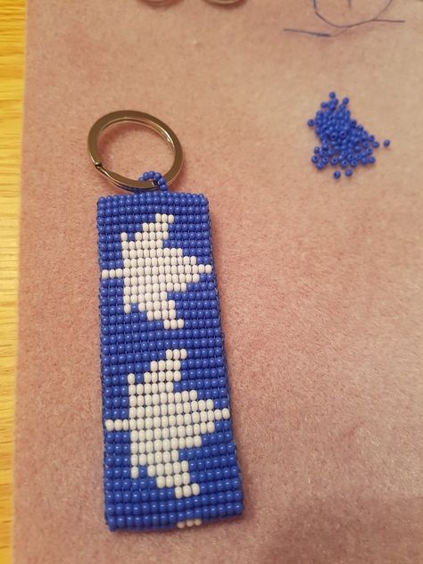 Toronto Maple Leafs Bead Loom Keychain Beaded Toronto Maple Leafs, Bead Loom Keychain, Loom Keychain, Word Bracelets, Beaded Earrings Diy, Beaded Keychain, Word Bracelet, Beadwork Patterns, Beading Ideas