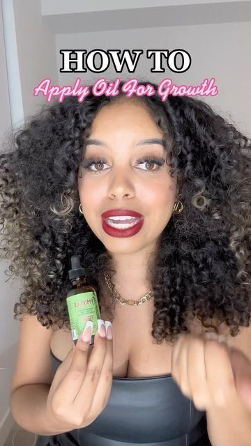 Daviana | Miami Based Creator on Instagram: "It’s true rosemary is scientifically proven to grow the hair✅ And the way you apply it DOES MATTER 🤝🏽🔑 *Most are sold out in store but I linked the oil under “best hair oils”in my Amazon store front, where it’s still in stock❗️* • Brand shown⬇️ @mielleorganics • #howto #mielleorganics #mielle #rosemaryoil #hairtutorial #hairgrowth #hairgrowthtips #naturalhair #curlyhair #longhair #longhairtips #hairoil #haircare #haircaretips #targetfinds #amazonfi Mielle Hair Growth Oil Before And After, Rosemary Oil Mielle, Mielle Hair Oil Before And After, Millie Hair Growth Oil, Does Rosemary Grow Hair, How To Grow Front Hair Faster, Mielle Rosemary Mint Oil Hair Growth, How To Use Mielle Rosemary Mint Oil, How To Apply Hair Oil