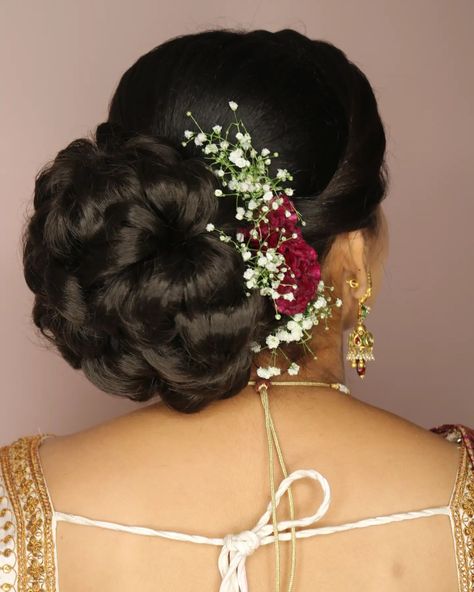 Malaysian Wedding, Hairstyle Indian, Bridal Hairstyle Indian Wedding, Low Buns, Quinceanera Planning, Bridal Hair Buns, Beautiful Hairstyle, Hair Buns, Bridal Hairstyle