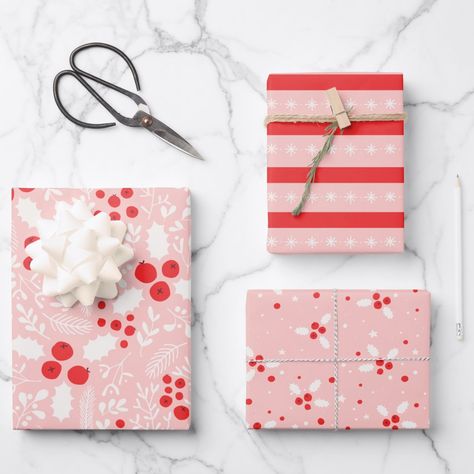 Pink Christmas Wrapping Paper, Mistletoe Christmas, Pink Wrapping Paper, Red White Christmas, Wrapping Paper Design, Wrapping Paper Christmas, Cute Christmas Gifts, Beautiful Gift Wrapping, Holiday Gift Wrap