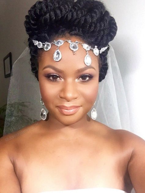 Top 29 Bridal Hairstyles For Women Of Colour - AfroCosmopolitan Box Braids Wedding, Locs Inspiration, Brides Hairstyles, Braids Wedding, Mambo Twist, Hair Jewelry For Braids, Natural Hair Wedding, Twist Box Braids, Natural Hair Bride