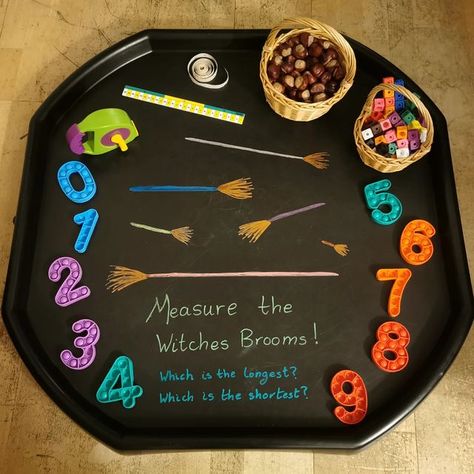 Halloween Hands On Activities Kindergarten, Reception Halloween Activities, Halloween Provision Eyfs, Autumn Maths Activities Eyfs, Halloween Continuous Provision, Number Tuff Tray Eyfs, Halloween Maths Eyfs, Halloween Eyfs Ideas, Halloween Tuff Tray Ideas Eyfs