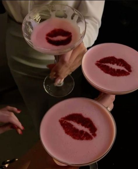 Aesthetic Drinks Pictures, Cherry Cocktail Aesthetic, Sweet But Physco Aesthetic, Vintage Cocktail Aesthetic, Getting Drunk Aesthetic, Cocktail Party Aesthetic, Rose Cocktails, Shots Aesthetic, Cocktails Aesthetic