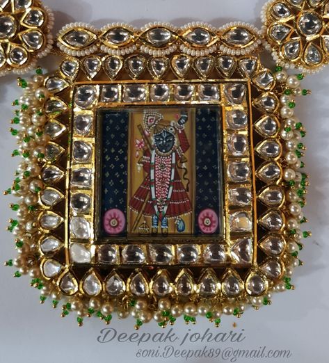 Shrinathji Pendant, Polki Pendants, Heritage Wedding, Antique Jewelry Indian, Mirror Painting, Uncut Diamond, Gold Necklace Women, Jewelry Indian, Indian Clothing