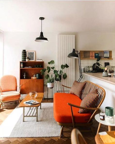 Vintage Midcentury Modern Furniture: How to Find the Best Midcentury Furniture | Hunker Retro Lounge, Interior Decorating Styles, Mid Century Modern Living, Living Modern, Mid Century Modern Living Room, Deco Retro, Design Websites, Vintage Living Room, Style Deco