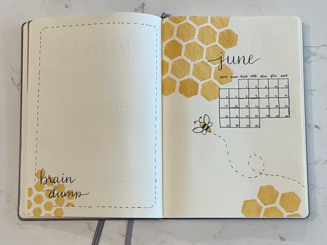 Large blank page with small drawing in corner for a brain storm space, Adjacent page honeycomb drawing with bee flying around template of month of June. Bees Journal Ideas, Bee Theme Bullet Journal, Bee Journal Ideas, Bujo Bee Theme, Yearly Bullet Journal Ideas, Reading Journal Monthly Spread, Bujo Monthly Spread Ideas, Bee Bullet Journal, April Monthly Spread