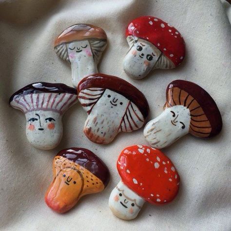 Clay Pins, Clay Magnets, Lake Food Ideas Summer, Lake Food Ideas, Food Ideas Summer, Clay Diy Projects, Lake Food, Clay Stuff, Ceramics Pottery Art