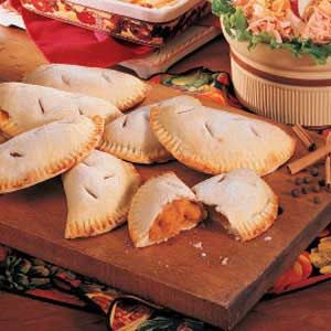 Empanadas- I only used this recipe for the pastry, not the filling.  It came out ok. A little to crispy when they were fresh, but once reheated, they were perfect! I didn't sugar coat the outside since I used a chicken black bean and cheese filling.  -LH Sweet Potato Turnovers, Apple Bundles, Potato Empanadas, Sweet Potato Dessert, Turnover Recipes, Interesting Recipes, Golden Apple, Meat Pie, Hand Pies