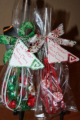 Hersheys Kisses, Christmas Boards, Hostess Gift Ideas, Christmas Hostess Gifts, Merry Kissmas, Baskets Ideas, Pan Cake, Swap Ideas, Basket Case