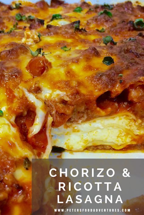 Large Lasagna Recipe, Ricotta Lasagna Recipe, Recipe With Chorizo, Classic Italian Lasagna, Meat Lasagna Recipe, Lasagna No Meat Recipe, Ricotta Lasagna, Meaty Lasagna, Recipe Lasagna