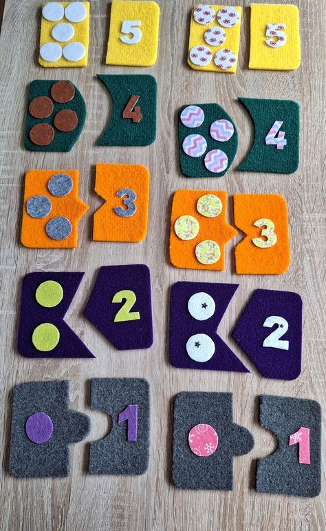 Felt Games, Montessori Diy, Montessori Toddler Activities, Felt Quiet Books, Mindfulness For Kids, Animal Crafts For Kids, Soft Book, Creative Activities For Kids, Toddler Learning Activities