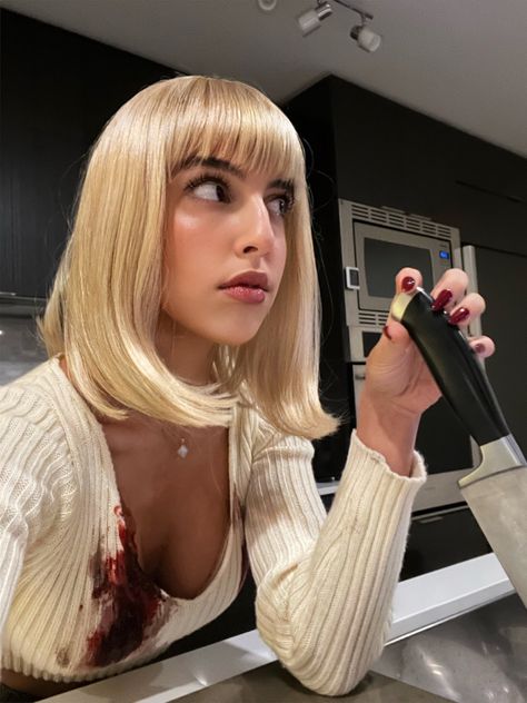 Casey Becker Outfit, Scream Duo Costume, Scream Casey Becker Costume, Casey Scream Costume, Ghost Face And Casey Costume, Casey Becker Costume, Casey Scream, Scream Costume Woman, Scream Queens Halloween Costume