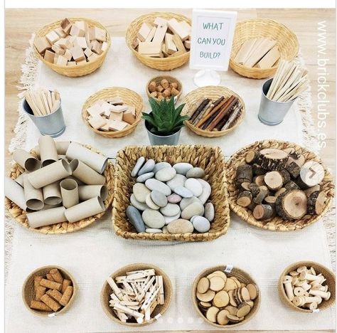 Nature Based Classroom, Reggio Emilia Classroom, Emergent Curriculum, Reggio Emilia Approach, Reggio Inspired Classrooms, Reggio Emilia Inspired, Forest School Activities, Eyfs Classroom, Reggio Classroom